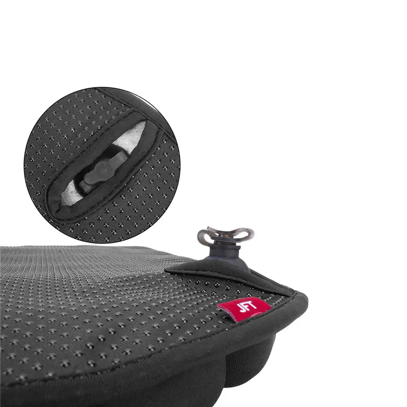 3D-balloon-relief-cushion-02-2